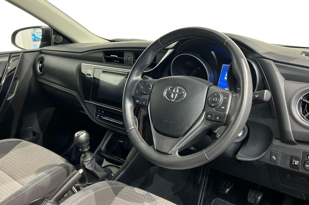 Used Toyota Auris 2017 for sale - 76454111: Photo 9