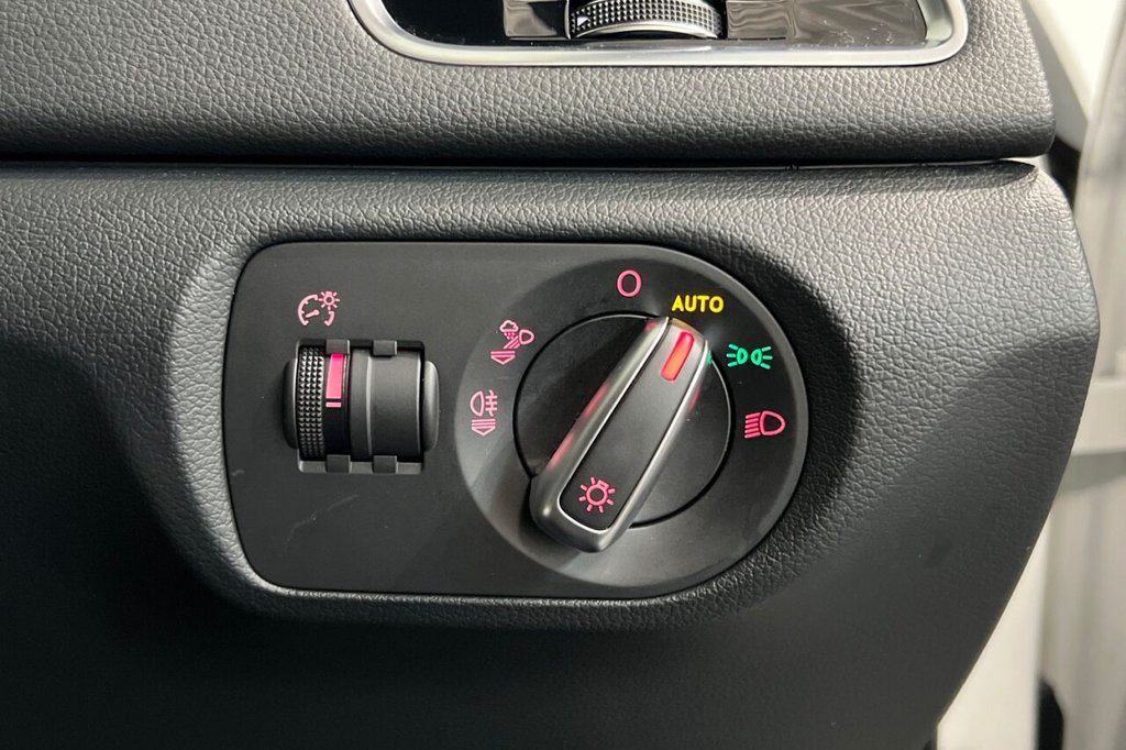 Used Audi Q3 2018 for sale - 76686133: Photo 38