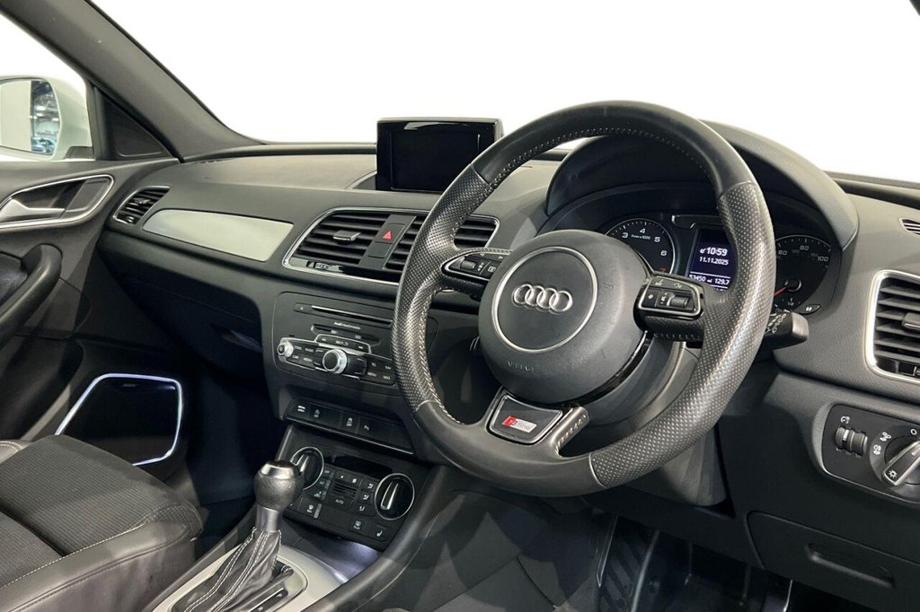 Used Audi Q3 2018 for sale - 76686133: Photo 9