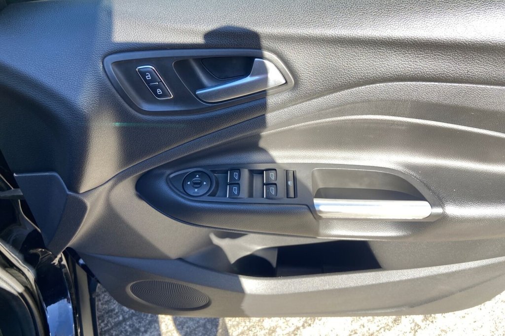 Used Ford Kuga 2016 for sale - 76395710: Photo 38