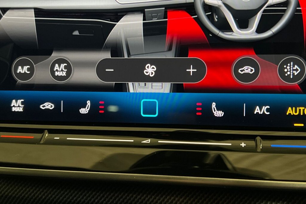 Used Volkswagen Golf 2024 for sale - 76469743: Photo 33