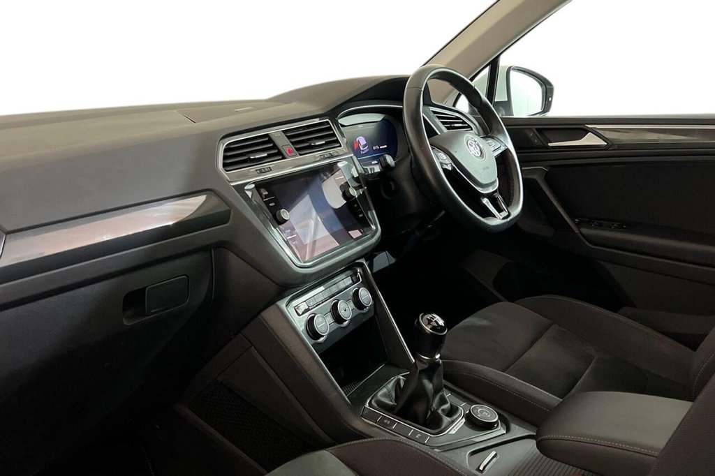 Used Volkswagen Tiguan 2018 for sale - 76406187: Photo 11