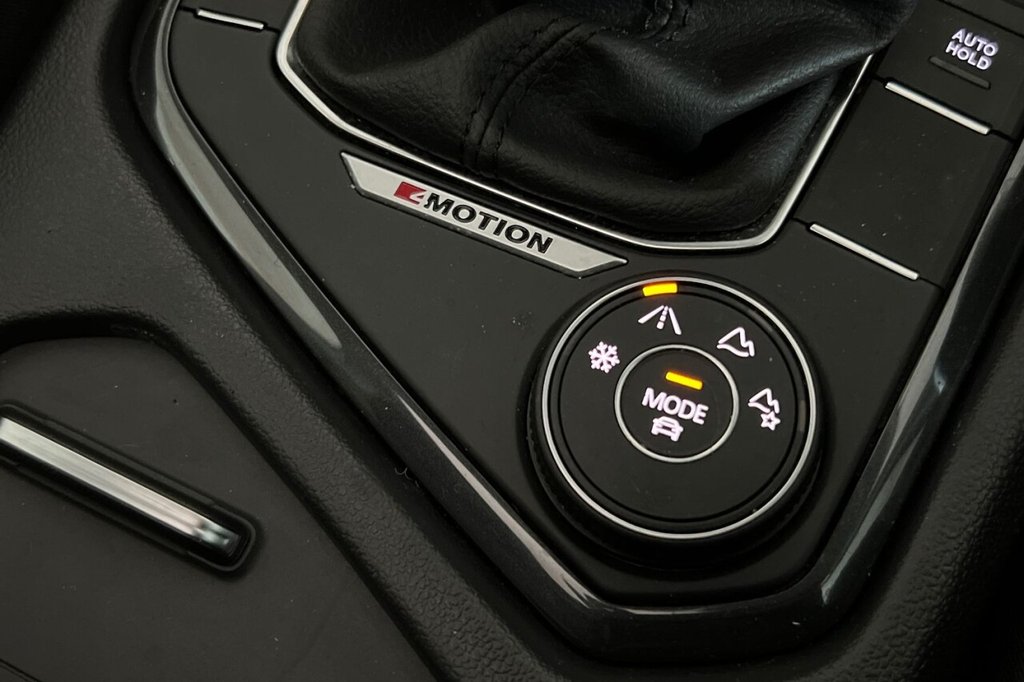 Used Volkswagen Tiguan 2018 for sale - 76406187: Photo 23