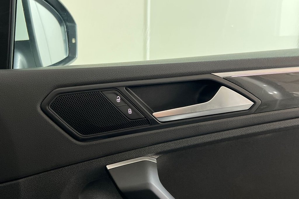 Used Volkswagen Tiguan 2018 for sale - 76406187: Photo 38