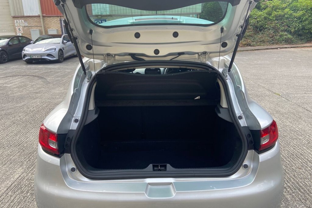 Used Renault Clio 2019 for sale - 77820894: Photo 26