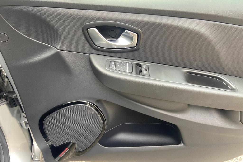 Used Renault Clio 2019 for sale - 77820894: Photo 33