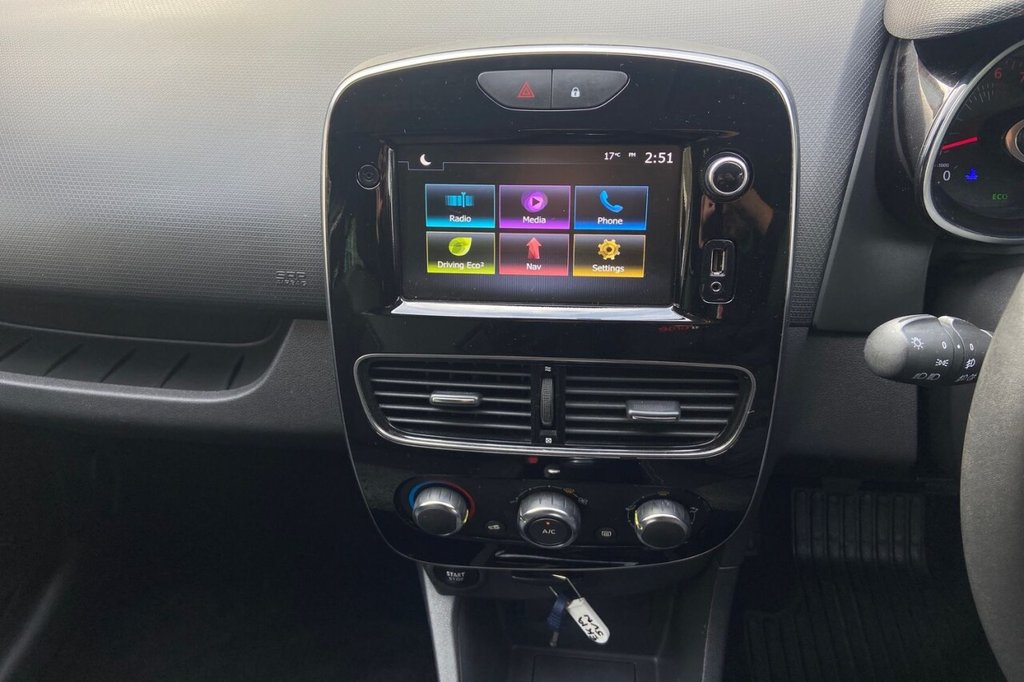 Used Renault Clio 2019 for sale - 77820894: Photo 39