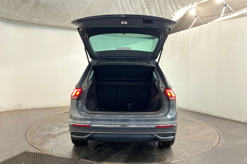 Used Volkswagen Tiguan 2021 for sale - 77355607: Photo 42