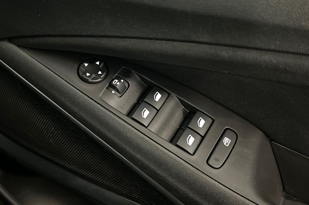 Used Vauxhall Crossland 2023 for sale - 76313085: Photo 37