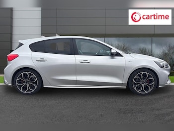Used Ford Focus 2019 for sale - 76261424: Photo 2