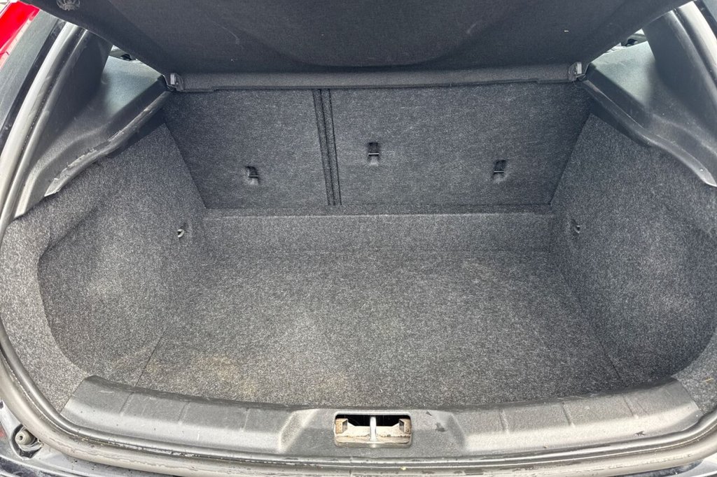 Used Volvo V40 2019 for sale - 77725719: Photo 21