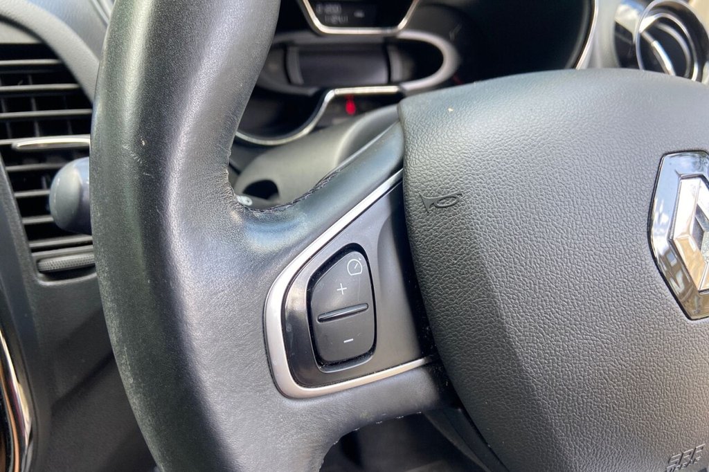 Used Renault Captur 2018 for sale - 76740058: Photo 37