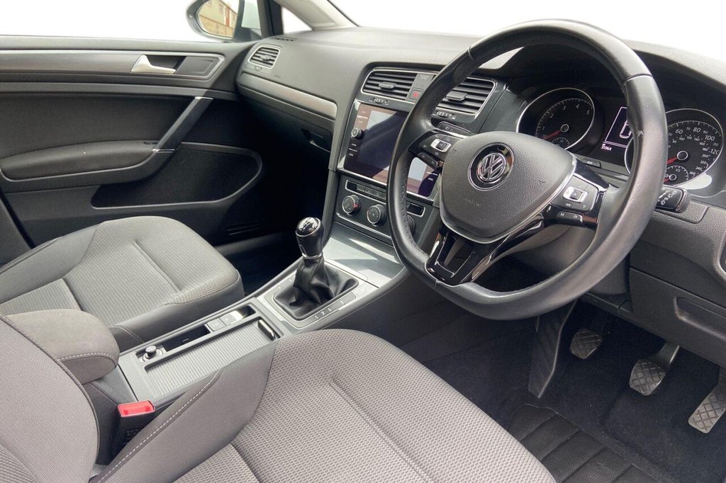 Used Volkswagen Golf 2018 for sale - 76617380: Photo 9