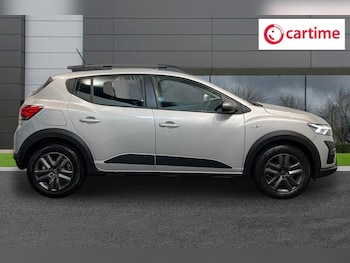 Used Dacia Sandero Stepway 2023 for sale - 76469653: Photo