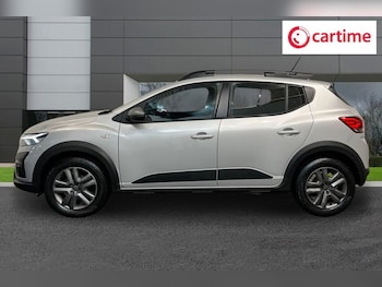 Used Dacia Sandero Stepway 2023 for sale - 76469653: Photo