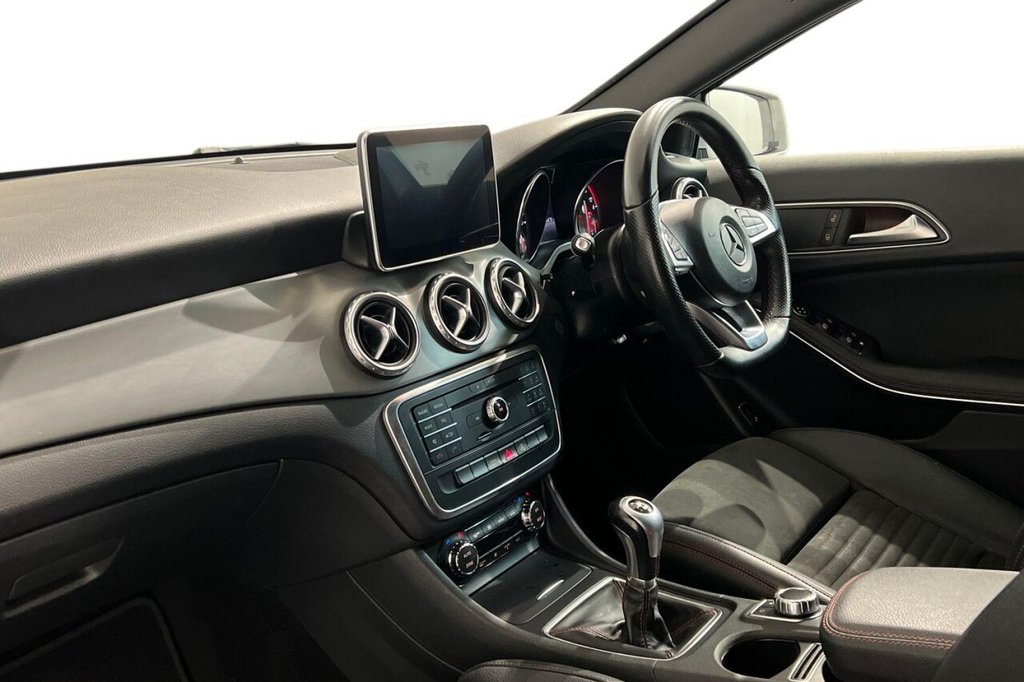 Used Mercedes-Benz GLA 2015 for sale - 76470086: Photo 11