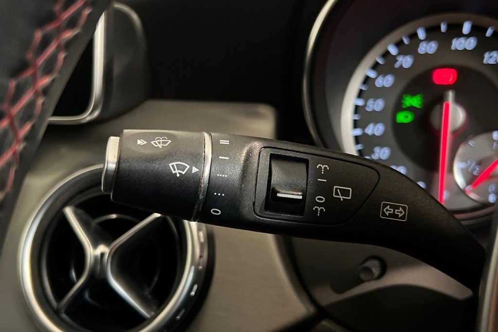 Used Mercedes-Benz GLA 2015 for sale - 76470086: Photo 26