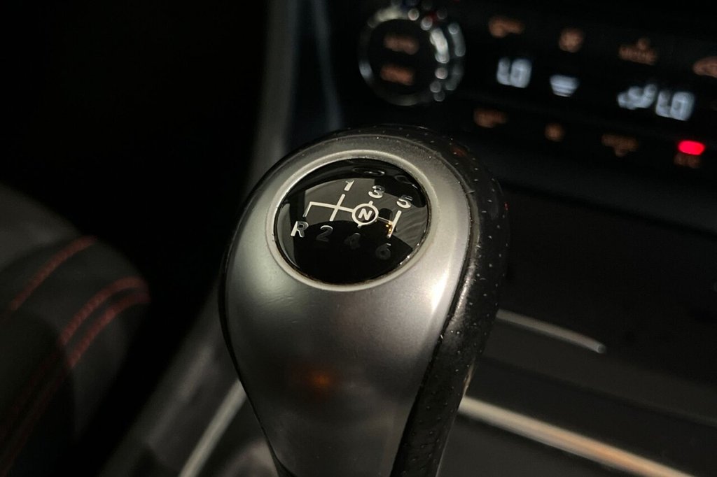 Used Mercedes-Benz GLA 2015 for sale - 76470086: Photo 32