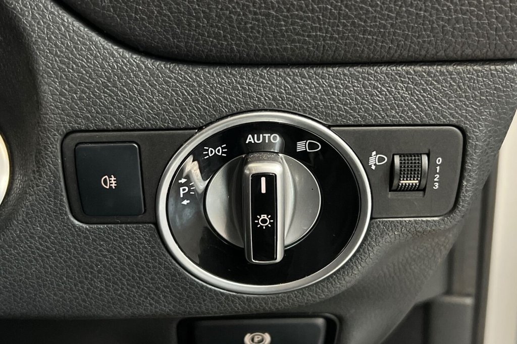 Used Mercedes-Benz GLA 2015 for sale - 76470086: Photo 34