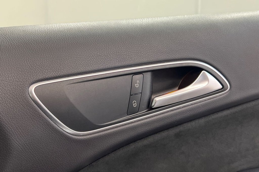 Used Mercedes-Benz GLA 2015 for sale - 76470086: Photo 35