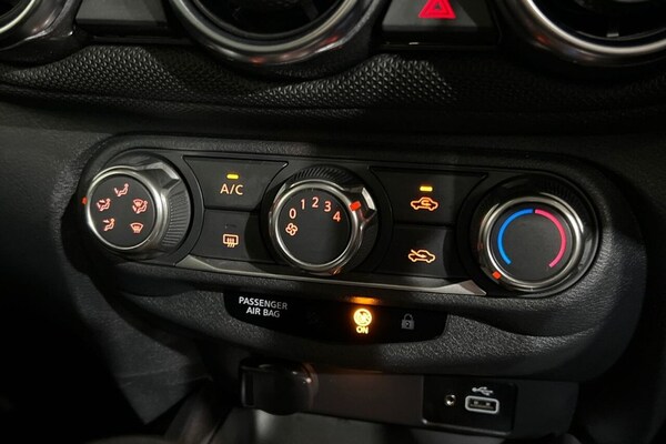 Used Nissan Juke 2023 for sale - 76118645: Photo 32