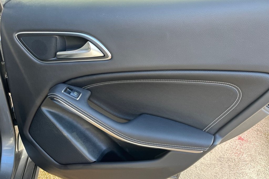 Used Mercedes-Benz GLA 2018 for sale - 77952411: Photo 23