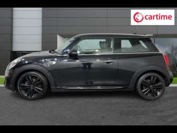 Used MINI Hatch 2019 for sale - 74306404: Photo