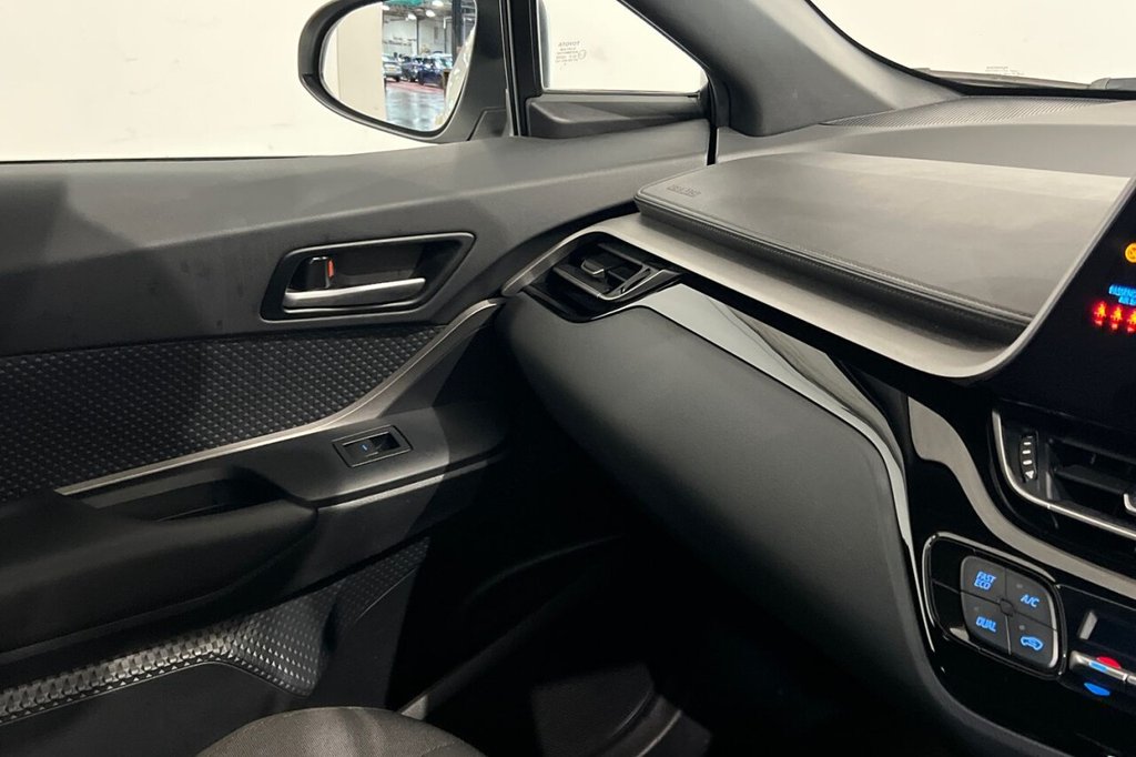 Used Toyota C-HR 2021 for sale - 77654739: Photo 33