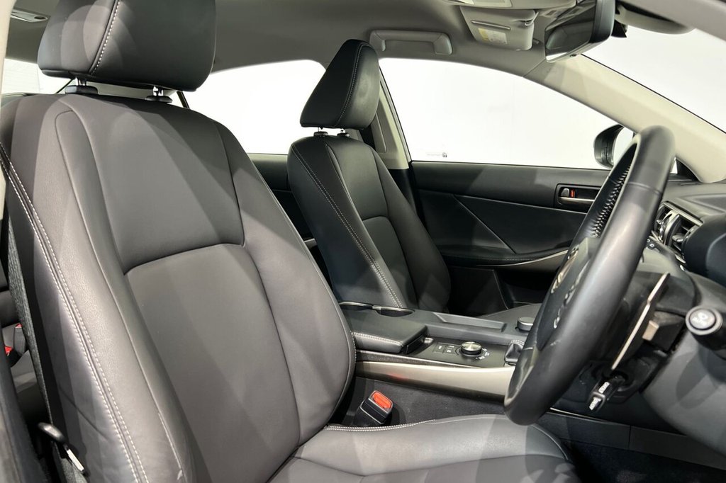 Used Lexus IS 2019 for sale - 76469878: Photo 22