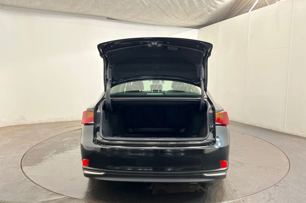 Used Lexus IS 2019 for sale - 76469878: Photo 43