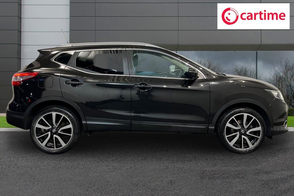 Used Nissan Qashqai 2017 for sale - 76840976: Photo 2