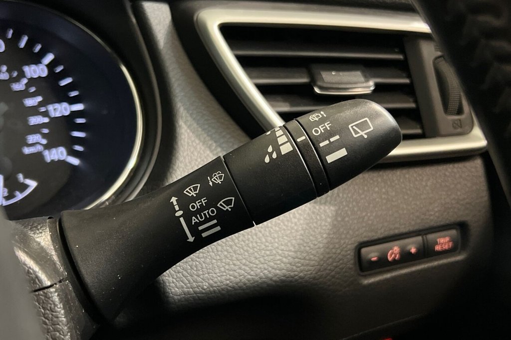 Used Nissan Qashqai 2017 for sale - 76840976: Photo 29