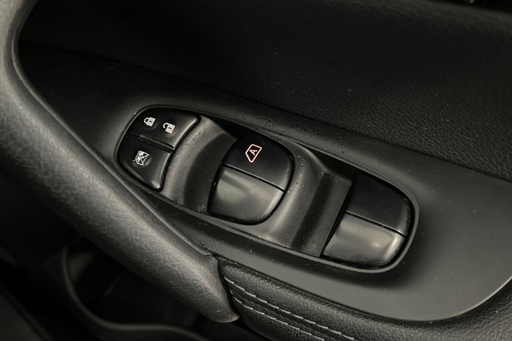 Used Nissan Qashqai 2017 for sale - 76840976: Photo 39