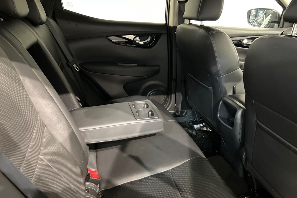 Used Nissan Qashqai 2017 for sale - 76840976: Photo 40