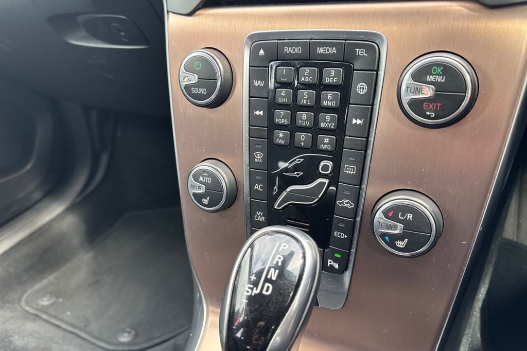 Used Volvo V40 2019 for sale - 77436637: Photo 17