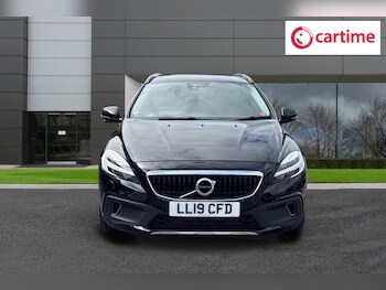 Used Volvo V40 Cross Country 2019 for sale - 77436637: Photo