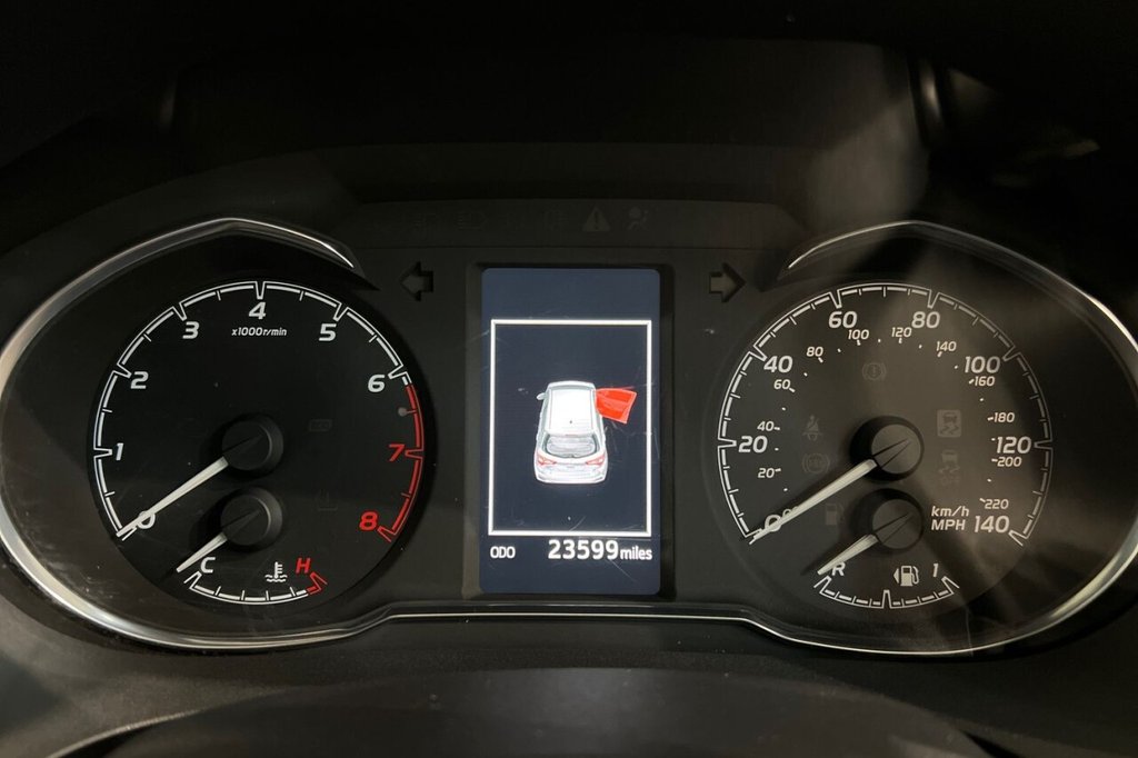 Used Toyota Yaris 2017 for sale - 76710823: Photo 15