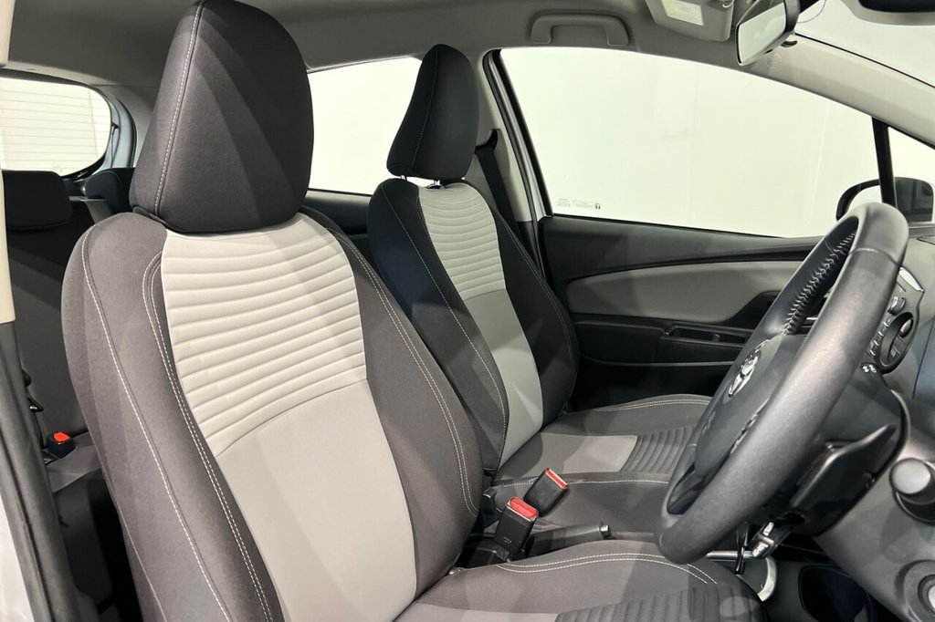 Used Toyota Yaris 2017 for sale - 76710823: Photo 22