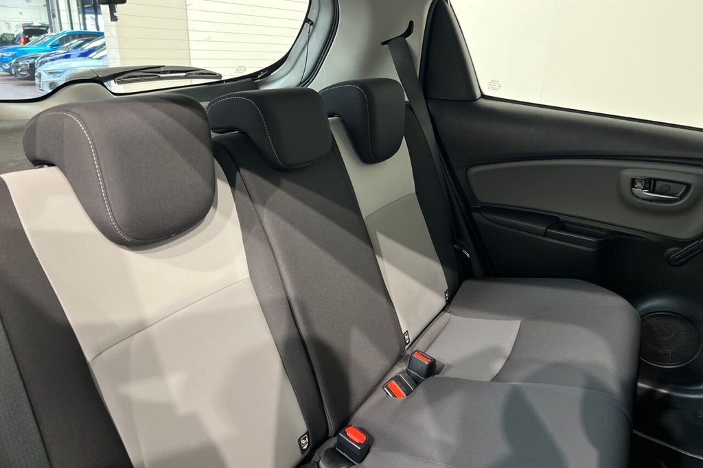 Used Toyota Yaris 2017 for sale - 76710823: Photo 23