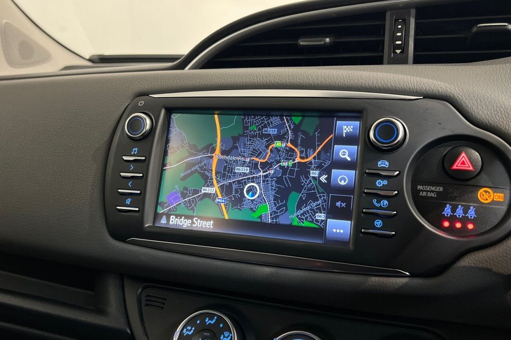 Used Toyota Yaris 2017 for sale - 76710823: Photo 31