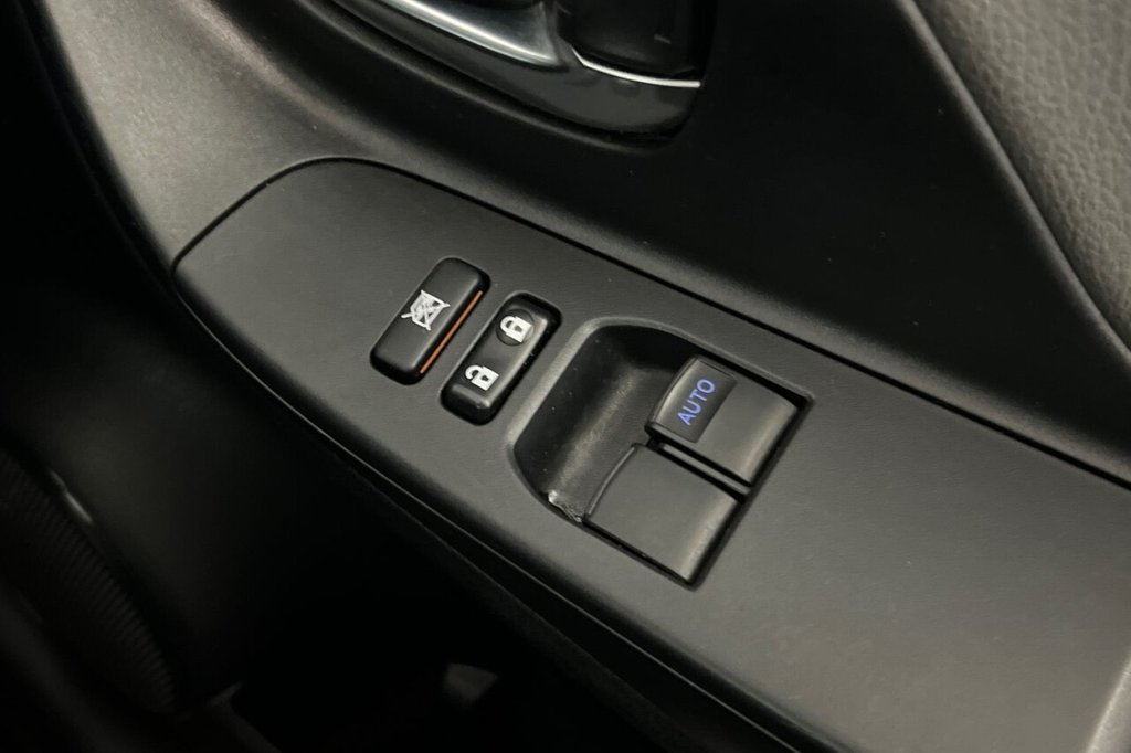 Used Toyota Yaris 2017 for sale - 76710823: Photo 39