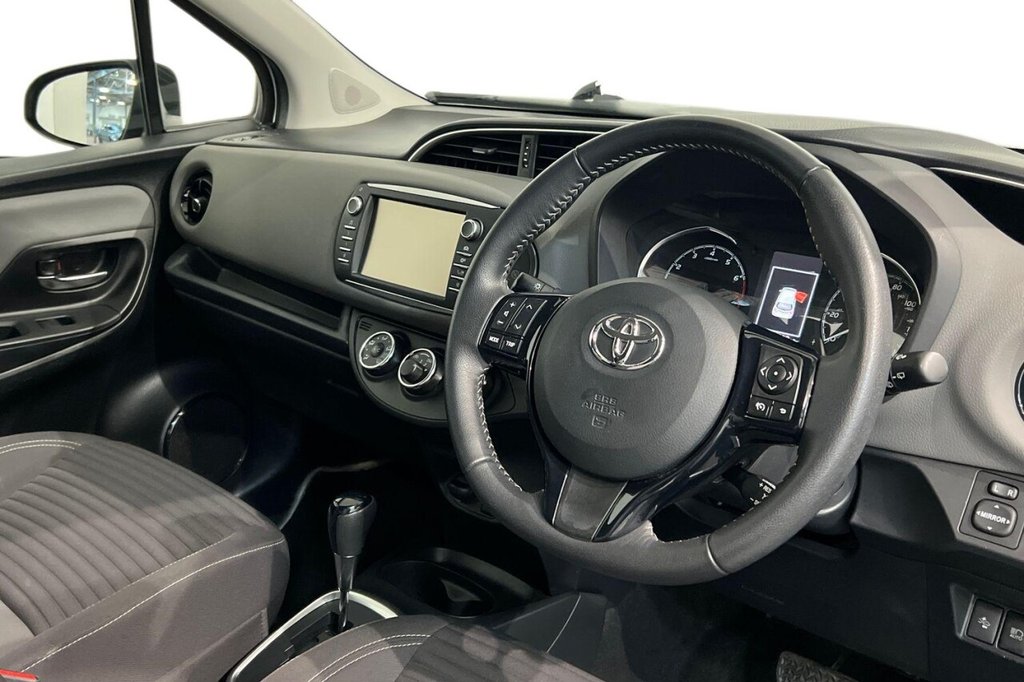 Used Toyota Yaris 2017 for sale - 76710823: Photo 9