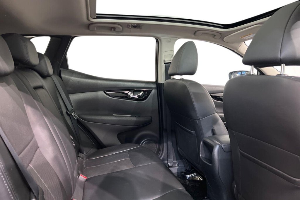 Used Nissan Qashqai 2017 for sale - 76710834: Photo 10