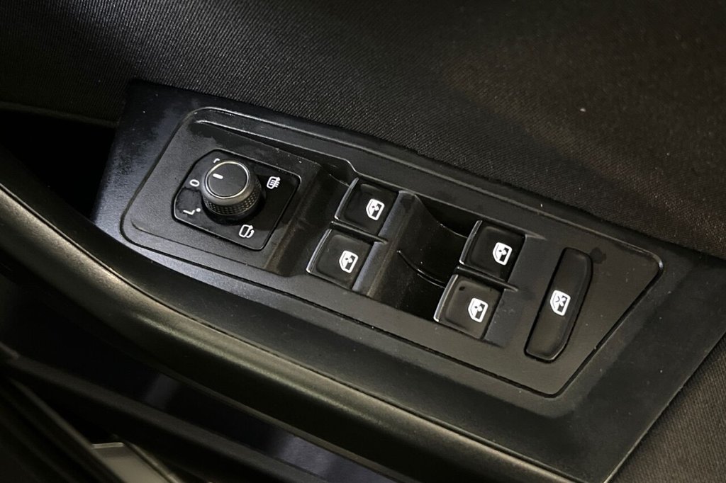 Used Volkswagen T-Roc 2021 for sale - 77249876: Photo 39