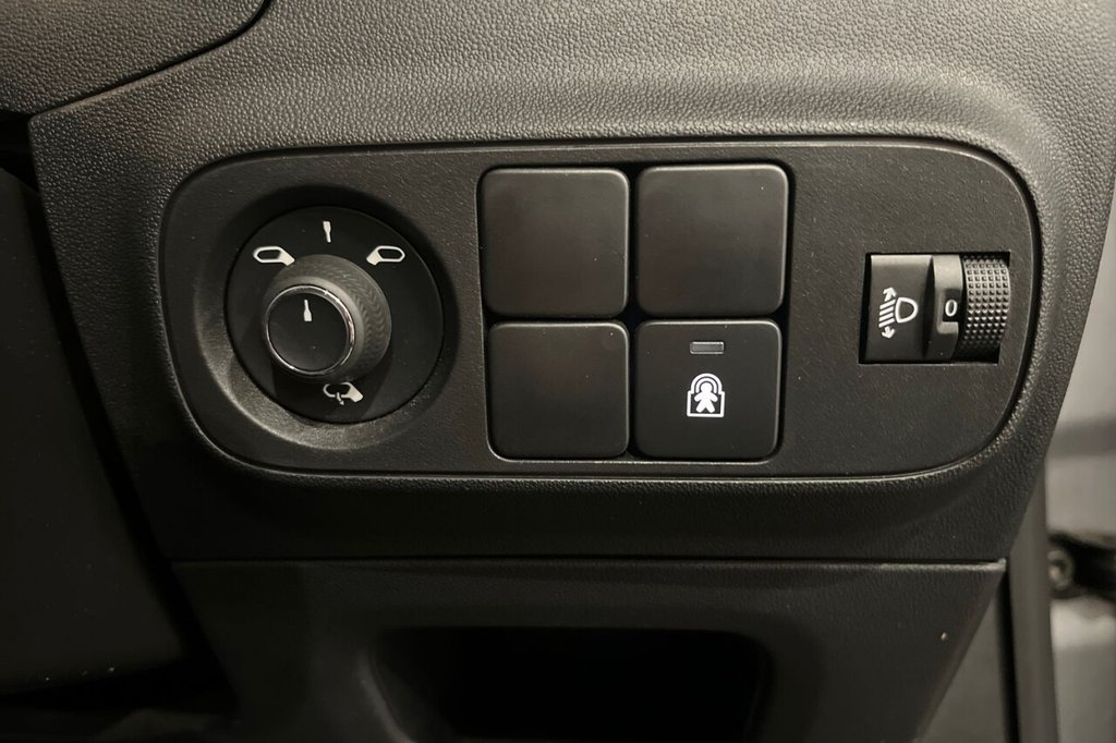 Used Citroen C3 2023 for sale - 77654836: Photo 29