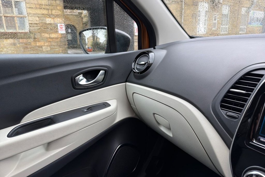 Used Renault Captur 2019 for sale - 77681095: Photo 42