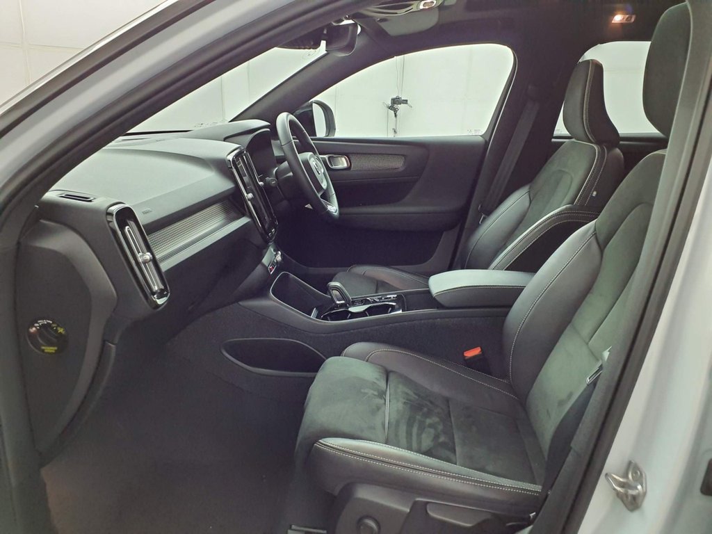 Used Volvo XC40 2021 for sale - 77936084: Photo 9