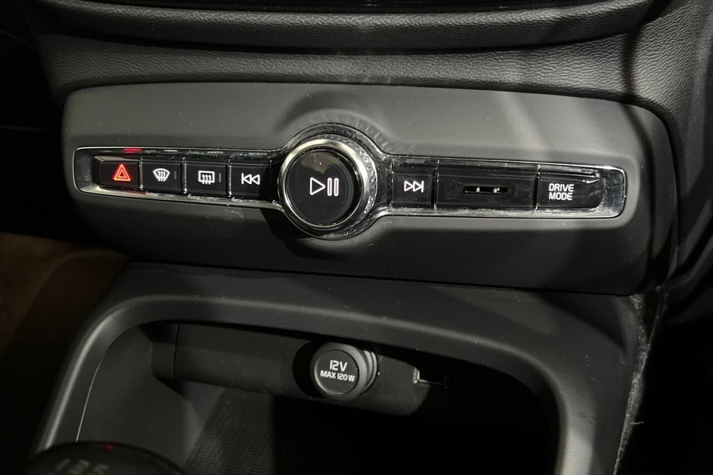 Used Volvo XC40 2019 for sale - 76118432: Photo 33