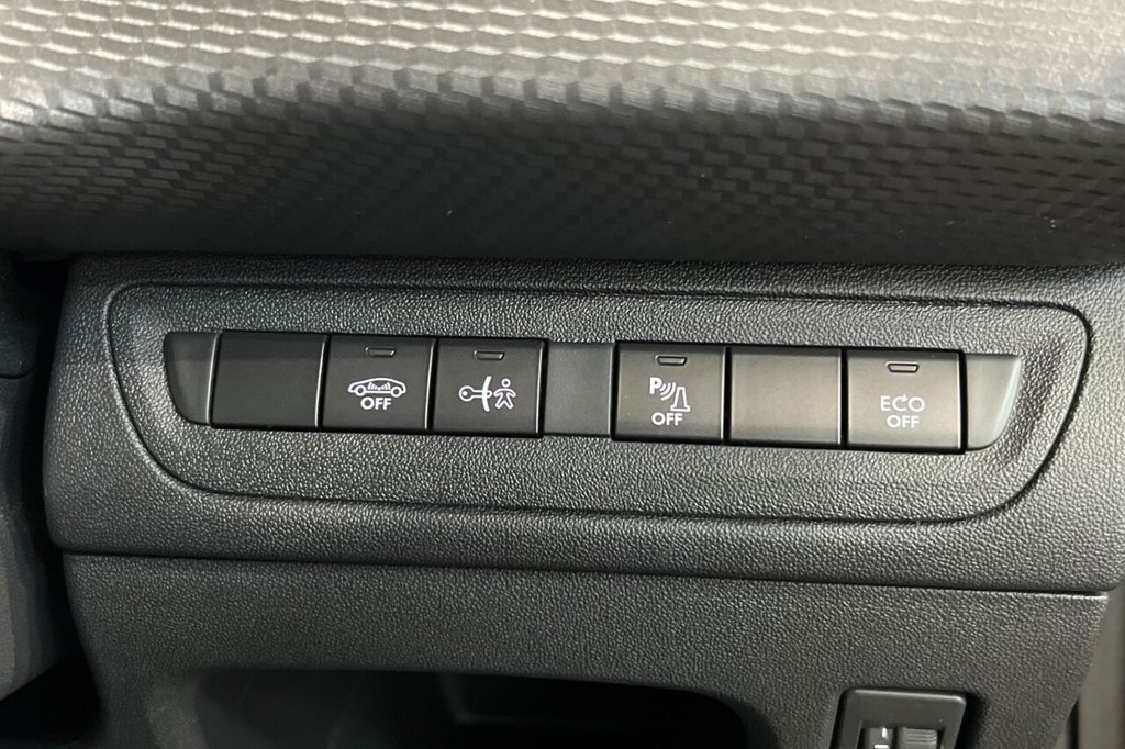 Used Peugeot 2008 2017 for sale - 77263038: Photo 40