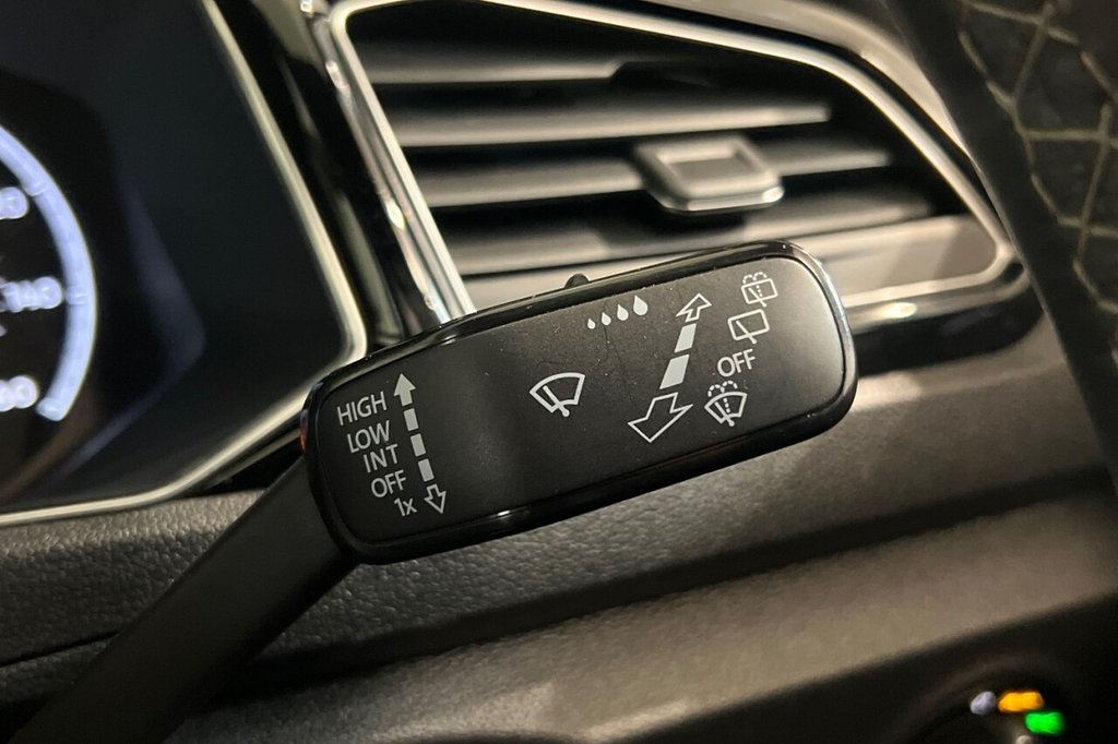 Used Volkswagen T-Roc 2022 for sale - 77666939: Photo 27